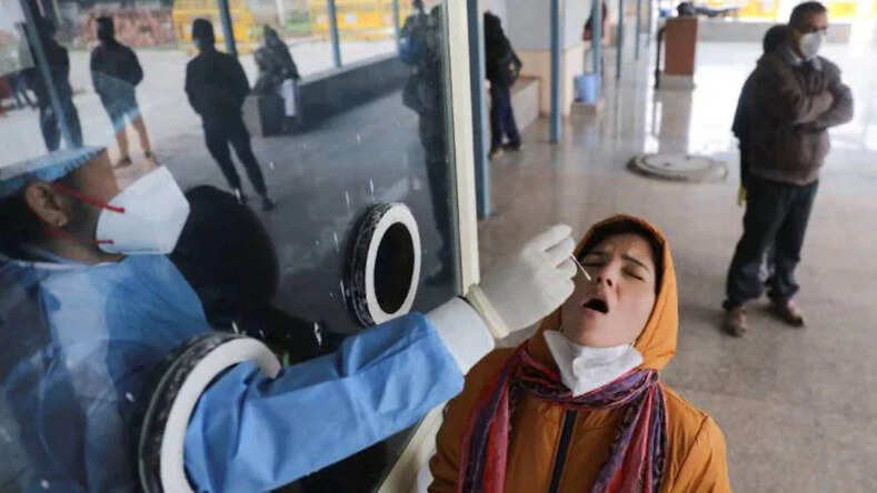 Coronavirus Update: देश में कोरोना के नए मामलों में उछाल, 24 घंटे में 6,050 मामले सामने आए
