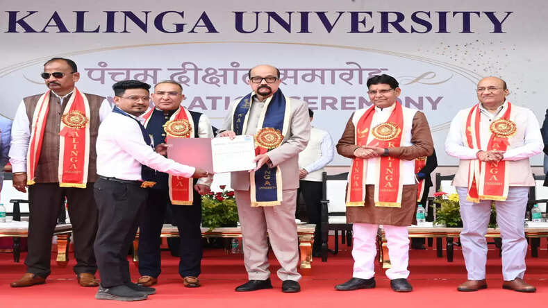 CG News : अनुशासित और समय के पाबंद होंगे तो सफलता अवश्य मिलेगी - राज्यपाल