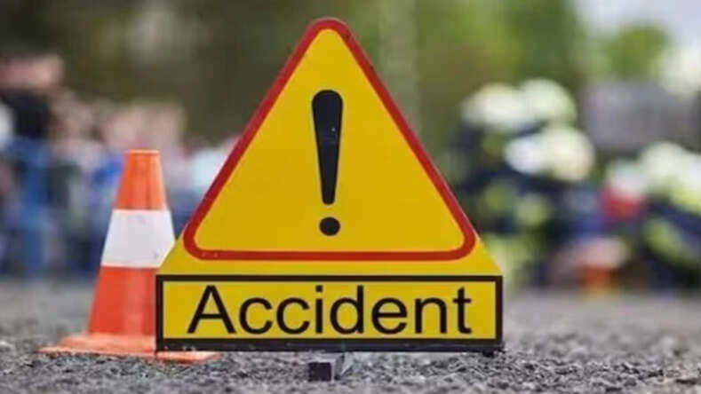 Betul Bus Accident: बैतूल में बड़ा सड़क हादसा, बस पलटने से पुलिस और होम गार्ड के 21 जवान घायल