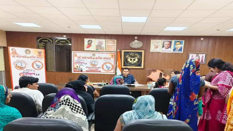  आईजीआरएस की सितंबर माह की रिपोर्ट में जनमानस की शिकायतों के निस्तारण में देवीपाटन मंडल ने प्राप्त किया पहला स्थान 