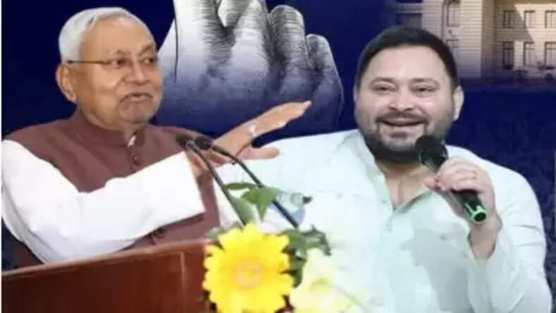 Bihar News : बिहार की राजनीति में चुनावी माहौल जोरों पर, कभी जेडीयू का कद्दावर चेहरा रहे बोगो सिंह की तेजस्वी यादव के साथ तस्वीर वायरल