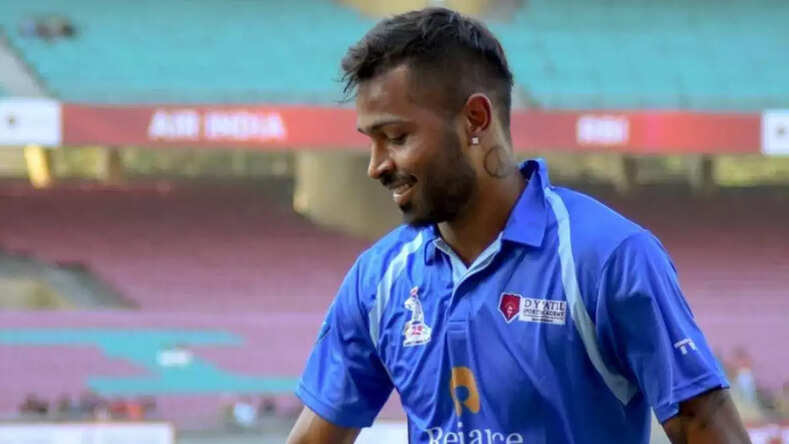 IPL: रोहित शर्मा की मुंबई इंडियंस की कप्तानी से हुई छुट्टी, मिला नया कप्तान