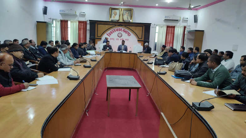  जिलाधिकारी की अध्यक्षता में 26 जनवरी गणतंत्र दिवस आयोजन से सम्बंधित तैयारी बैठक हुई आयोजित